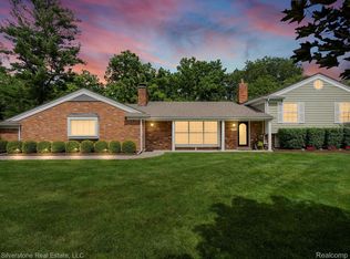 3721 Thornbrier Way, Bloomfield Hills, MI 48302