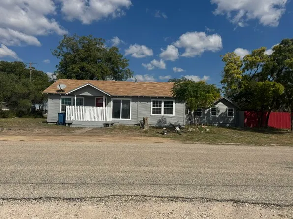 4 Johnson St, Eden, TX 76837