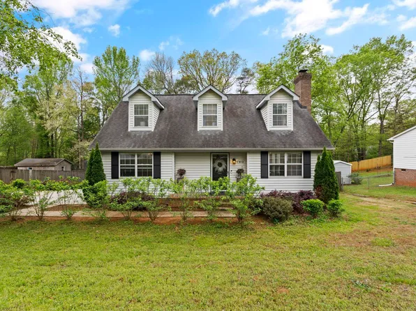 2 Twisted Oak Ct, Taylors, SC 29687