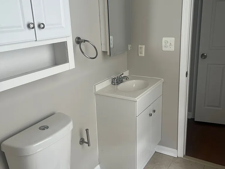 2407 Brookfield Ave — Photo 13