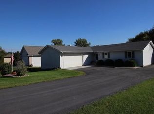 2320 Lake Summerset Rd, Davis, IL 61019