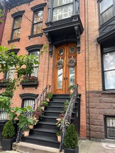 130 Chestnut St, Albany, NY, 12210