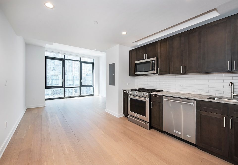 1st image of 21 W End Ave APT 1909