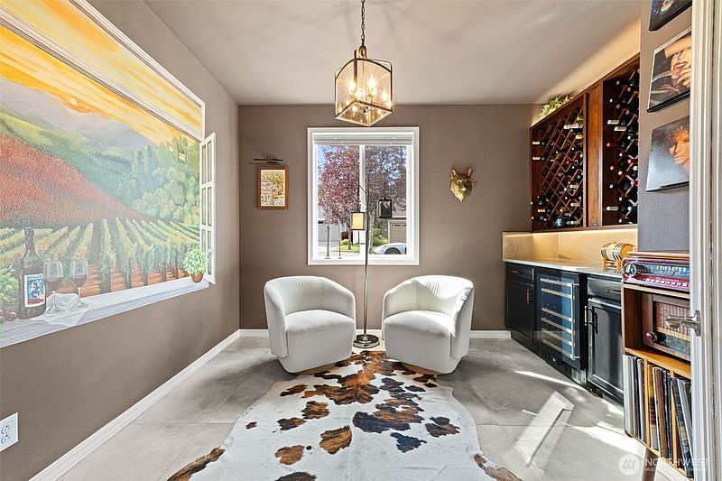 5th image of 14016 188th Avenue Ct E