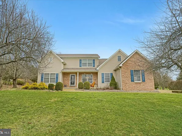 615 Meeks Ln, Port Matilda, PA 16870