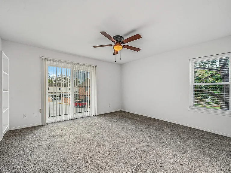 830 Threadneedle St #240 — Photo 22
