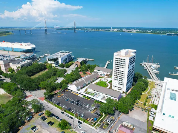 330 Concord St APT 5A, Charleston, SC 29401