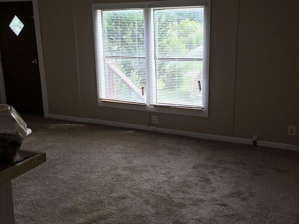new carpet, paint throughout