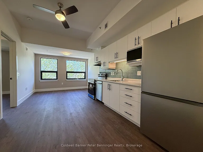 604 Queen St S #302 — Photo 2