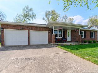 140 N Sharon Dr, Scottsburg, IN 47170
