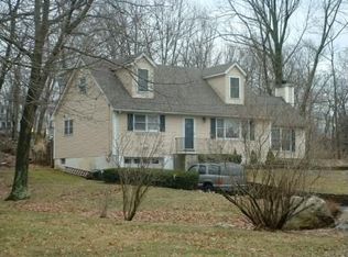 2 Ripplewood Dr, Lake Hopatcong, NJ 07849