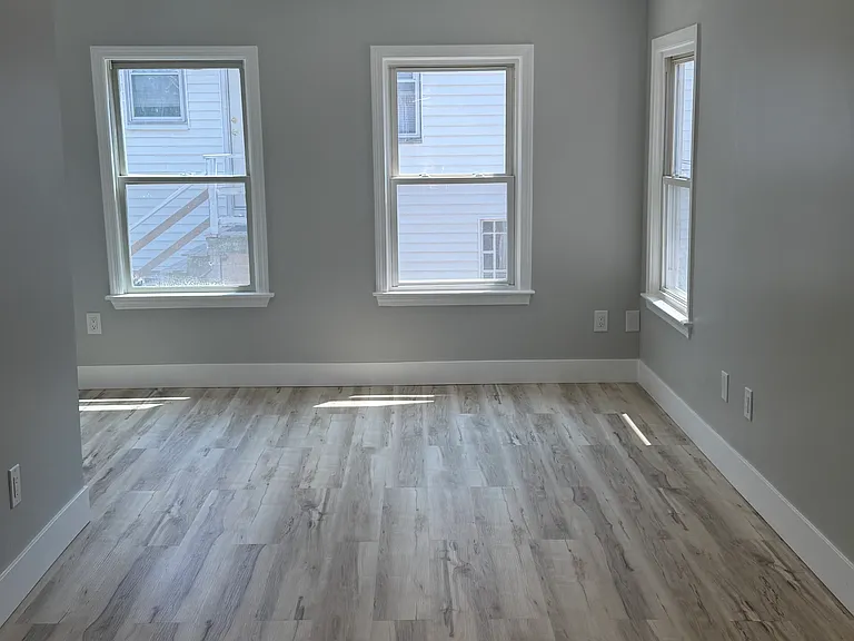 280 Main St #2R — Photo 4