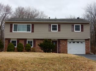 2 Glencross Rd, West Milford, NJ 07480