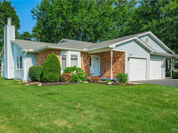 4814 Cambridge Dr #A, Lockport, NY 14094