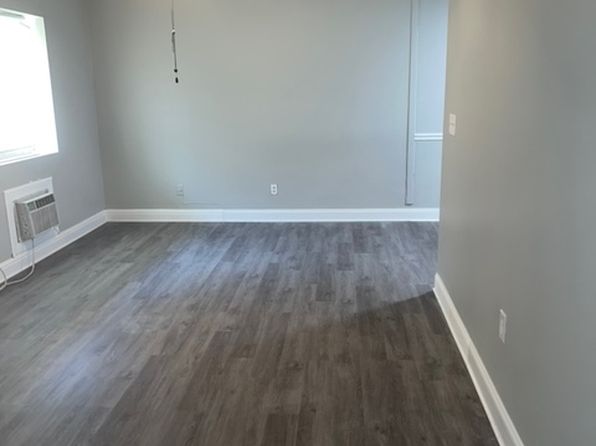550 Harding Pl APT D111