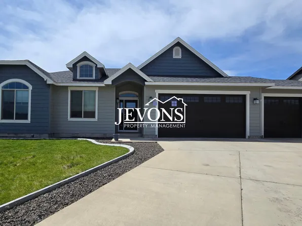 106 Golding St, Moxee, WA 98936