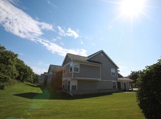 2214 S Sanctuary Dr, New Berlin, WI 53151