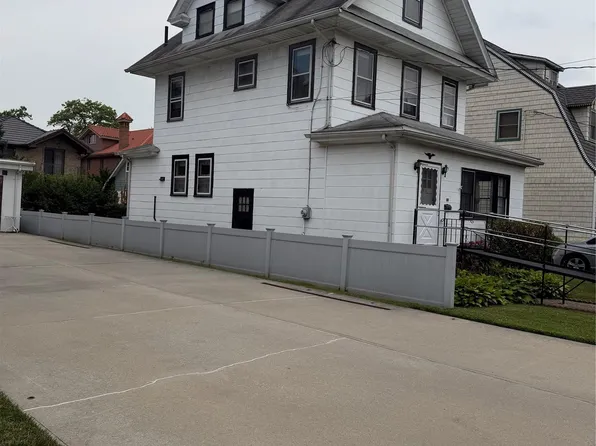 39-11 215th Street, Bayside, NY 11361