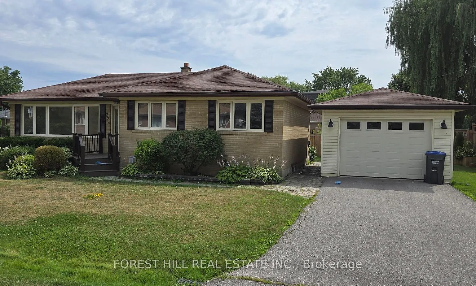 4 bed, $3,500 — Photo 1