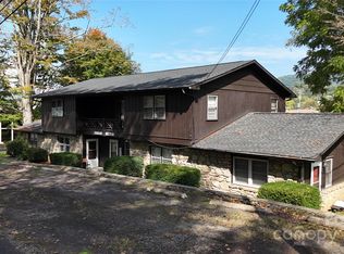 71 Maple St, Clyde, NC 28721