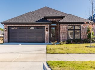 196 Fletcher Ridge Dr, Little Rock, AR 72223