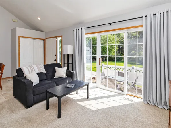 4425 Mills Civic Pkwy Unit 903, West Des Moines, IA 50265
