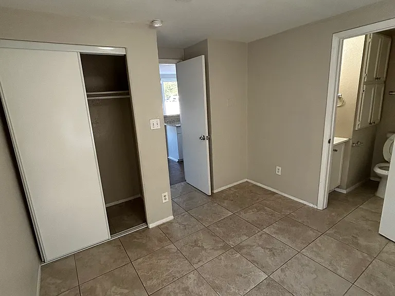 4002 W Tonto St #2 — Photo 5