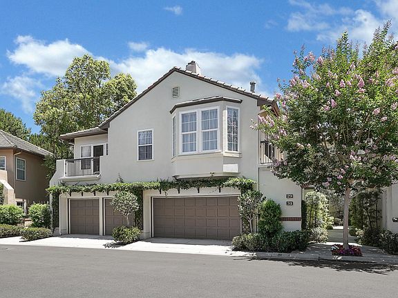 A photo of the front of 29 Bretagne.