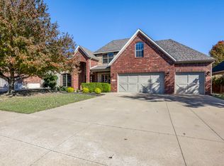 5201 SW Newcastle Rd, Bentonville, AR 72713