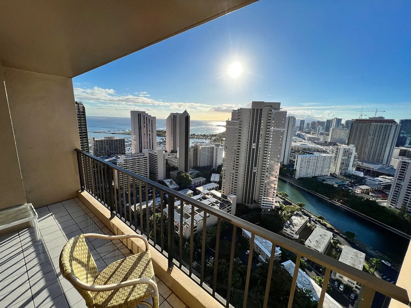 411 Hobron Lane #3704 High-Floor Waikiki Rental — Photo 1