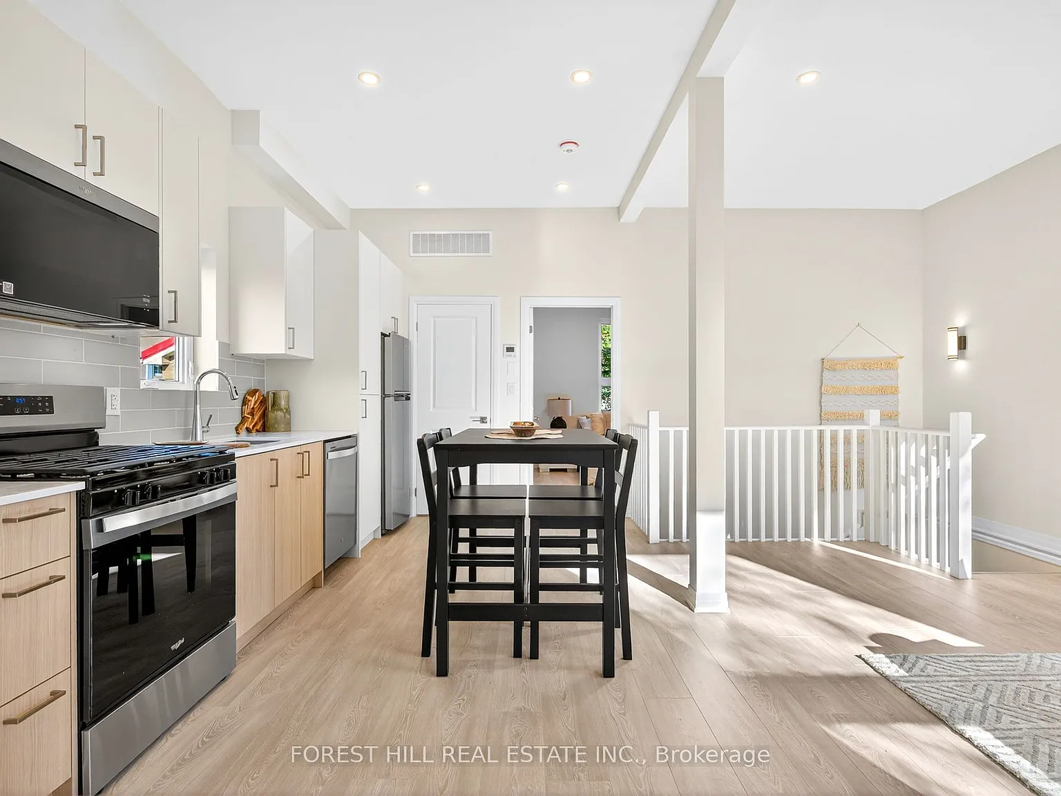 4 bed, $3,990 — Photo 3