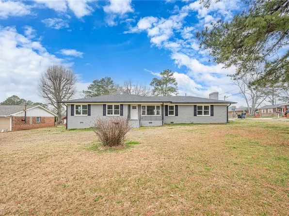 621 N College Dr, Cedartown, GA 30125