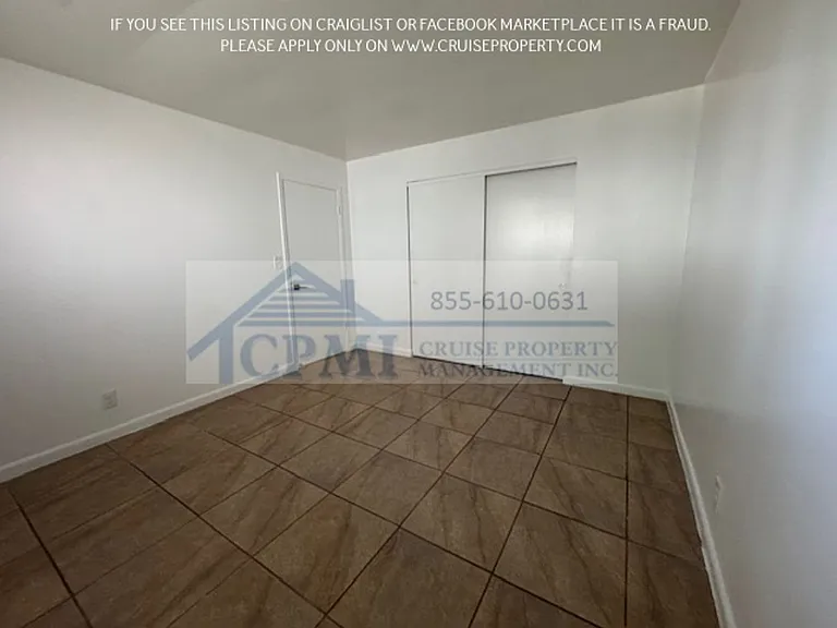 2220 Hayes St — Photo 12