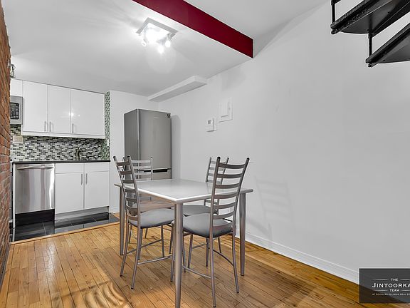 4th image of 160 E 26th St APT 2F