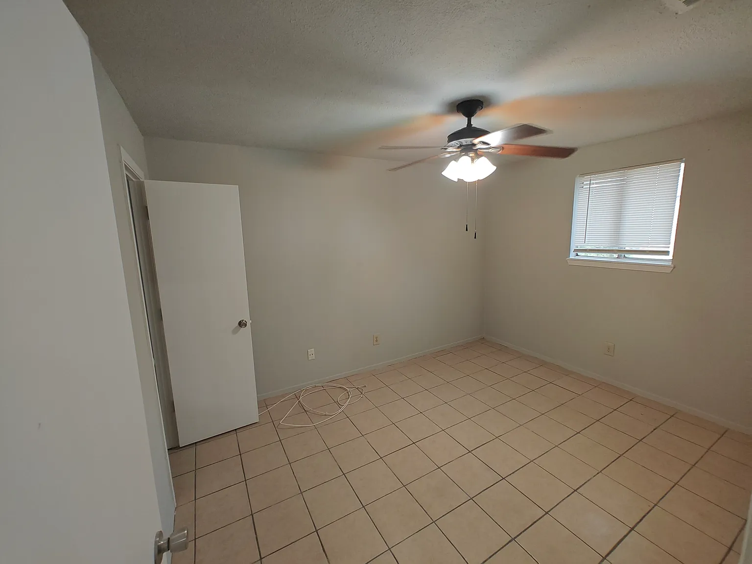 2 bed, 1020 sqft, $1,295 — Photo 4