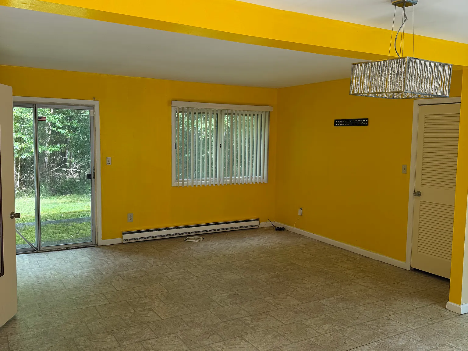3 bed, 1152 sqft, $2,200 — Photo 4