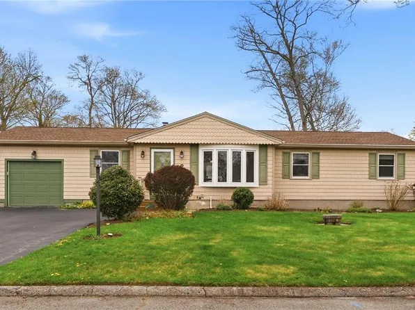 11 Nathan Rd, Warwick, RI 02889