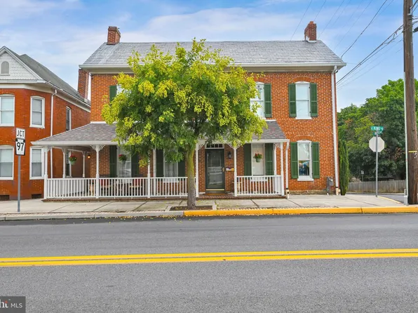 60 E King St, Littlestown, PA 17340