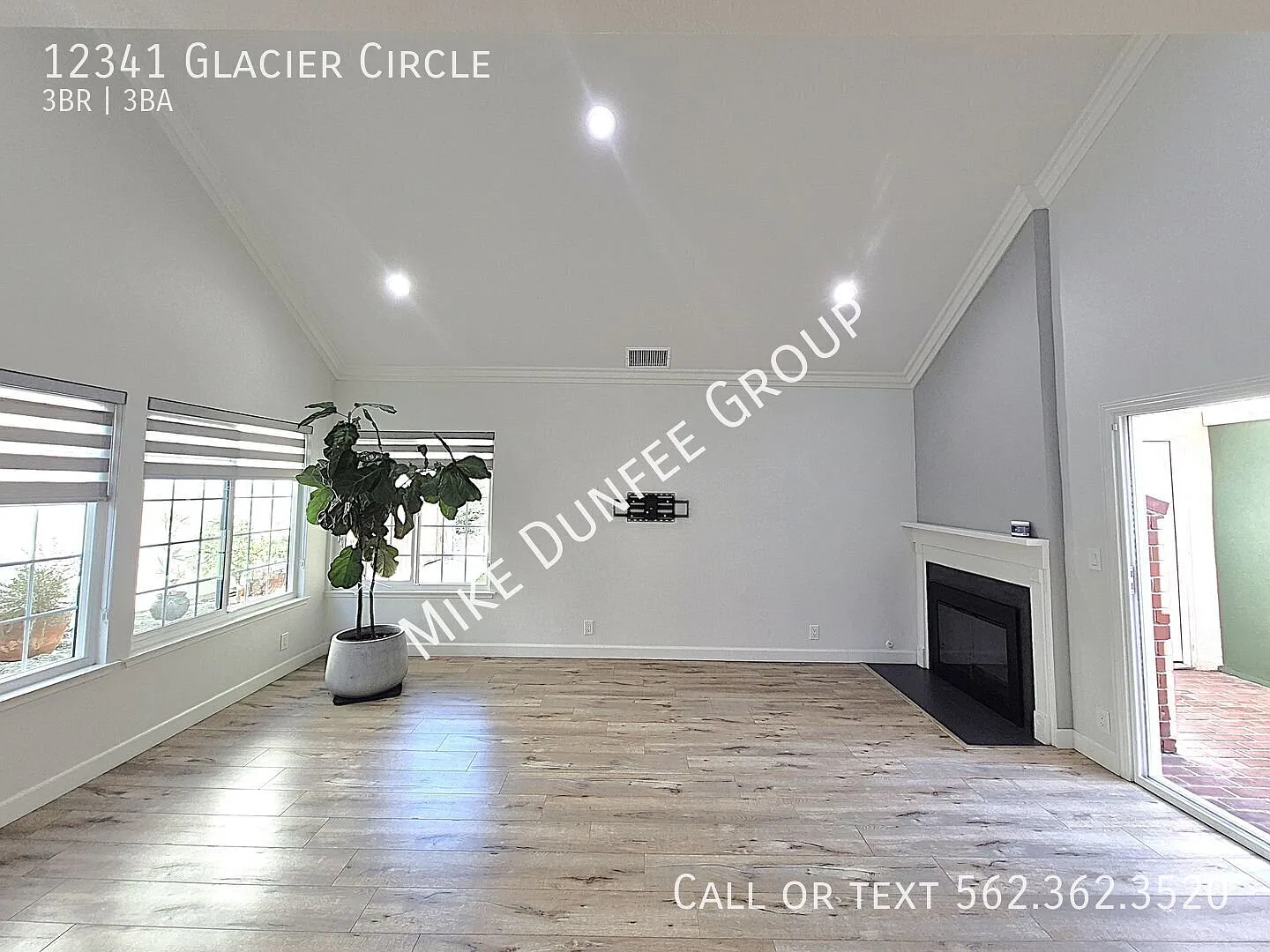 Beautiful Two-Story Single-Family Home on a Quiet Cul-De-Sac in the Parkewood Community — Photo 3