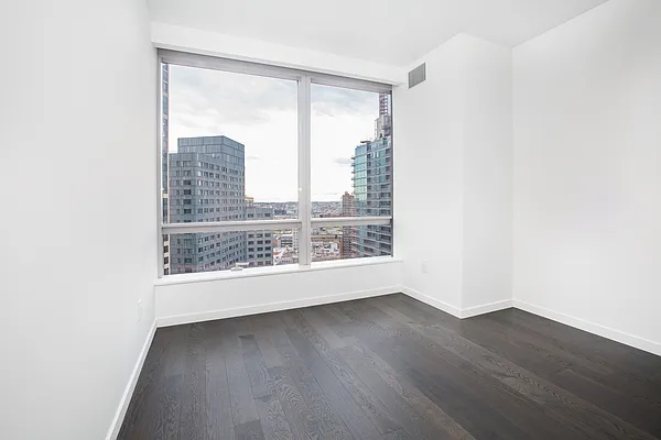 Rented by Landmark Property Holdings LLC | media 25