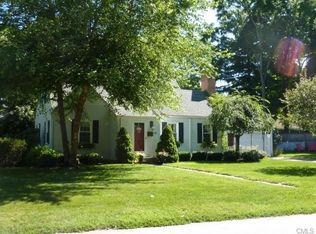 428 Old Mill Rd, Fairfield, CT 06824