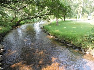 E1384 Rural Rd, Waupaca, WI 54981