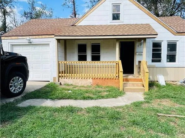 2706 Rowland Ave, Kansas City, KS 66104
