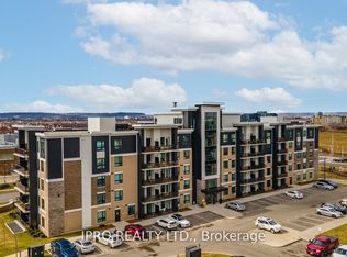 620 Sauve St #307, Milton, ON L9T 9A5