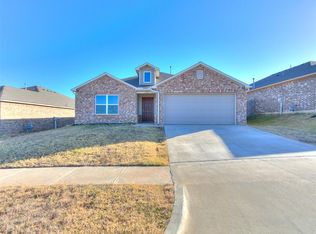 11733 NW 96th St, Yukon, OK 73099