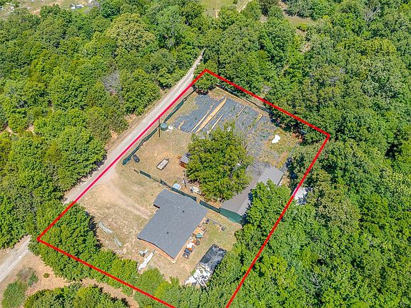 4th image of 20239 Bern Ln