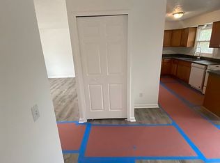 5594 Marsh Rd, Haslett, MI 48840