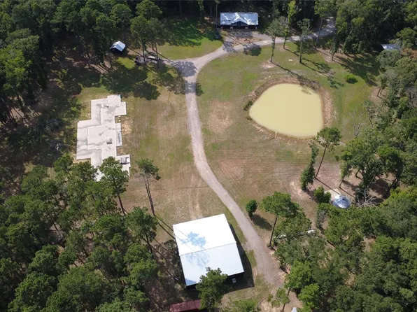 6409 Medley Rd, New Waverly, TX 77358