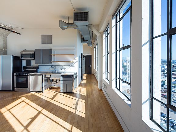 3rd image of 315 E 8th St APT 1104