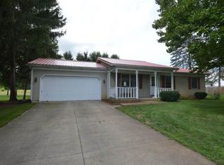 56319 Silvercrest Dr, Elkhart, IN 46516